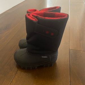 Tundra Black Winter Boots ❄️
